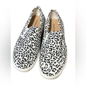 NICE TORRID SLIP-ON SNEAKER size (9WW)